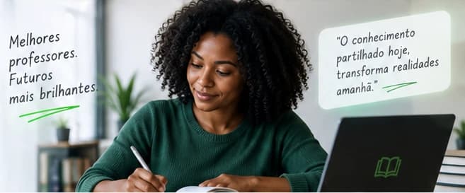 Professora a escrever junto ao seu computador